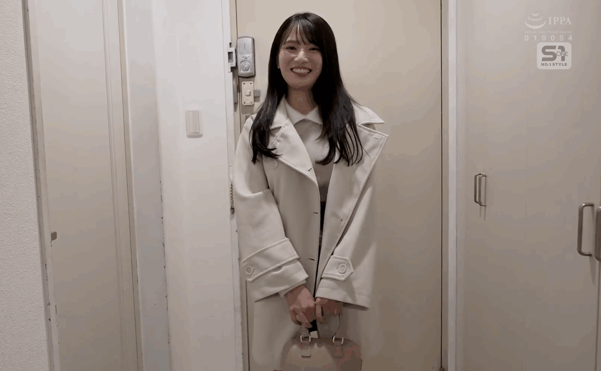 SONE-823 こんな可愛い顔してぶっちゃけ連続何回イケるの? 6時間ぶっ通しでおま●こアヘアヘさせ続けるノンストップ絶頂性交