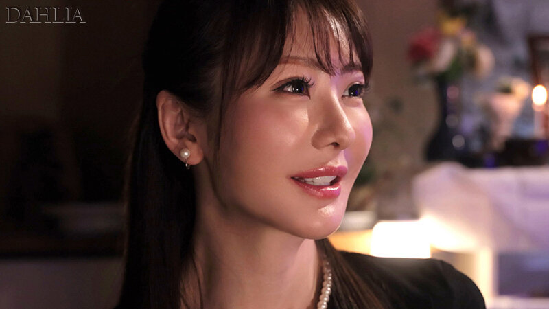 DLDSS-421 JAV 【喪服キメセクNTR】亡くなった旦那の親友と葬式前夜に不謹慎なSEXでチ○ポ狂いの覚醒状態に…気づいたら大乱交になっていました