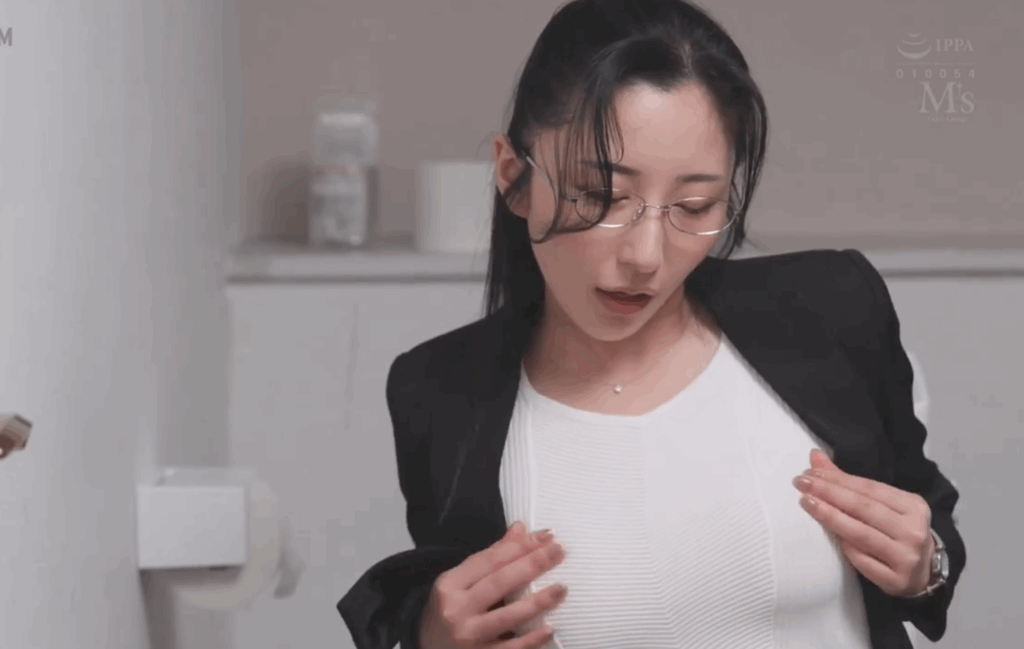 MVSD-662 バリキャリな未奈先輩がこんなえげつない変態乳首セックスするなんて！ 北野未奈 