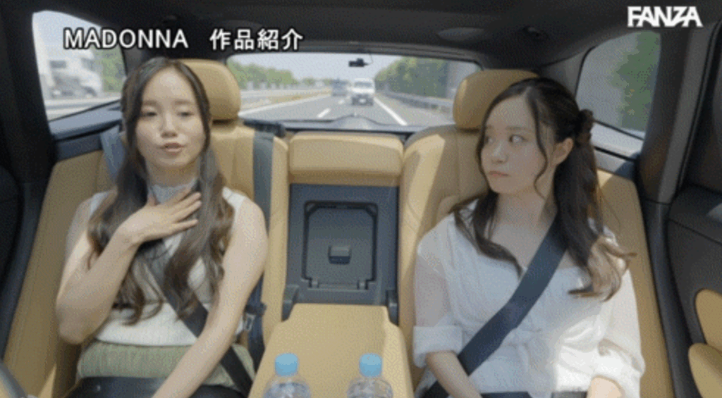 JUR-653 リアル’双子’人妻、史上初AVデビュー W不倫記念日。