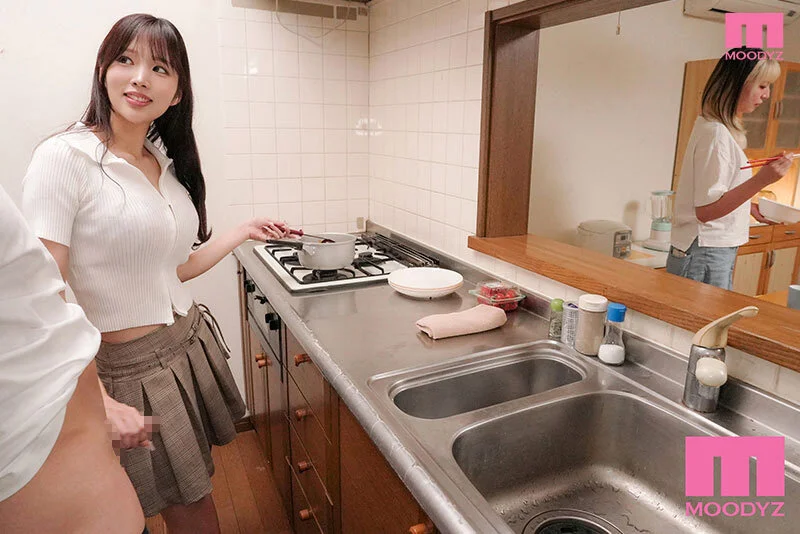 MNGS-049 【主観】×【即ヌキ】×【10コーナー】僕をロックオンした彼女の親友がバレたら即人生終了の至近距離でスリル楽しむ痴女テク全開サイレント逆NTR 新井リマ