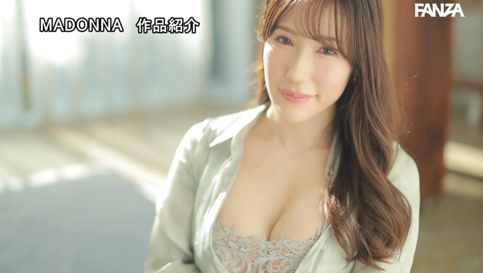 ROE-497 洗練された美貌、無尽蔵のエロス 稲森雅 42 歳 AV DEBUT 北の大地が育んだ元地方局アナウンサーの人妻 誕生 稲森雅