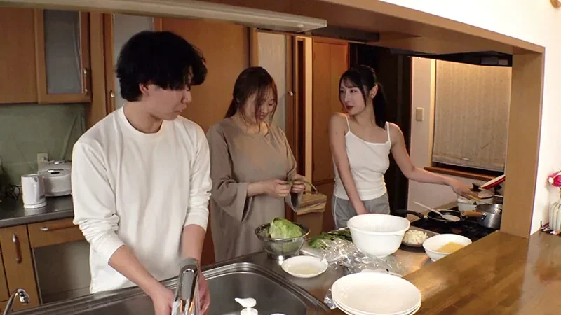 MKMP-725 他人の男を奪いたくて仕方がないヤリマン姉が妹の彼氏をデカ尻誘惑…卑猥なピストンでマン汁まみれになったチ〇ポを躊躇なくフェラしながら濃厚ザーメンを何度も搾り取る禁断の逆NTR 小野坂ゆいか